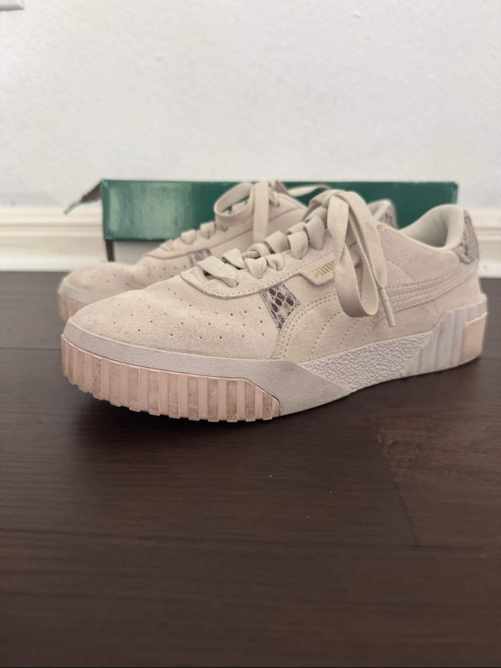 PUMA WOMENS SNEAKERS CALI SUEDE SNAKE SIZE 8